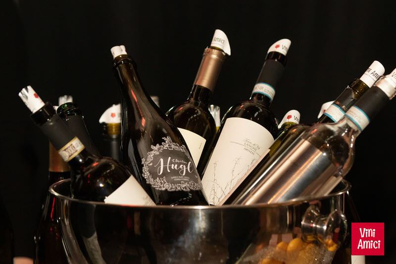 Vini Amici, romantiek